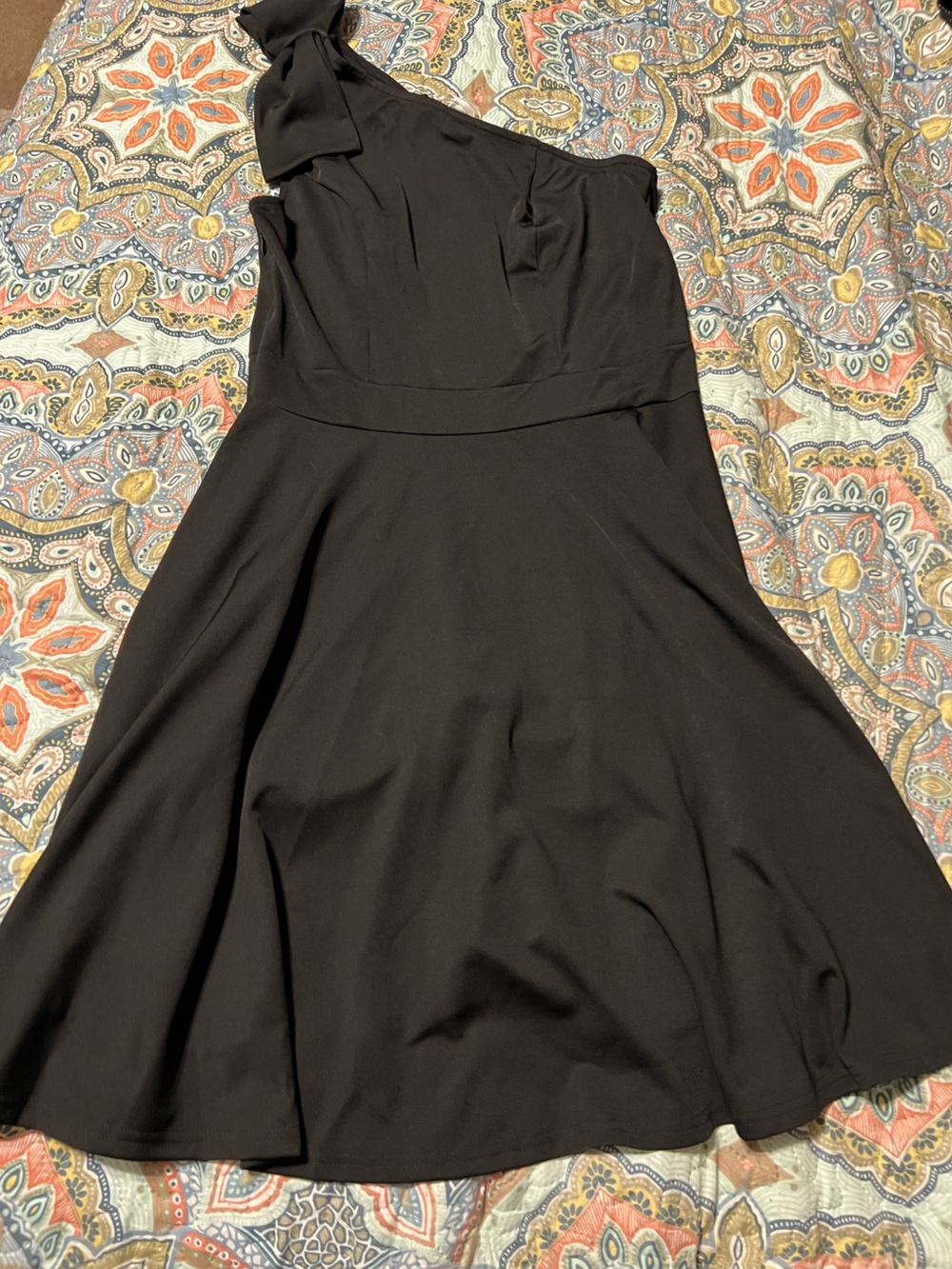 Elegant One-Shoulder Black Fit & Flare Dress with Shoulder Tie